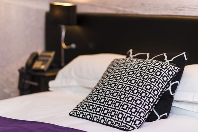 Double or Twin Room, Ensuite (with Shower)
