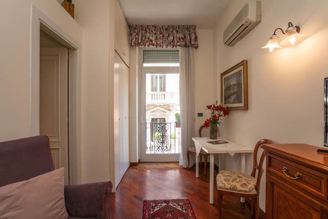 Studio, Kitchenette, City View
