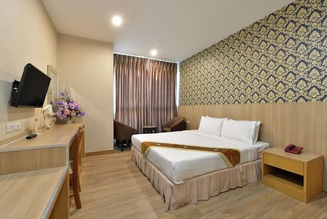 One Bedroom Premier Suite