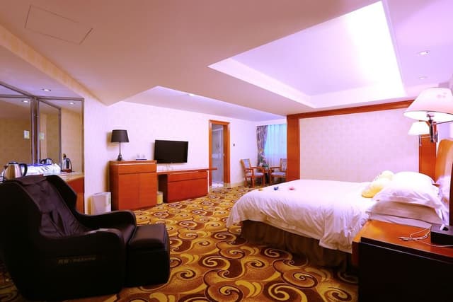 Executive Suite