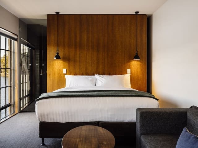 Standard Room, 1 Queen Bed