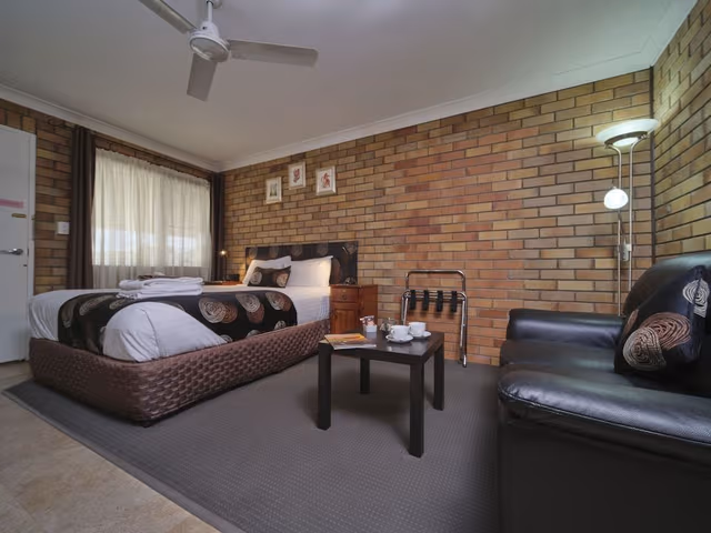 Deluxe Room, 1 Queen Bed