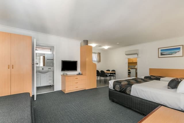 Superior Studio with Garden Patio (Accessible)