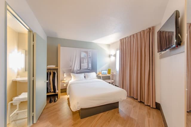Double Room, Accessible