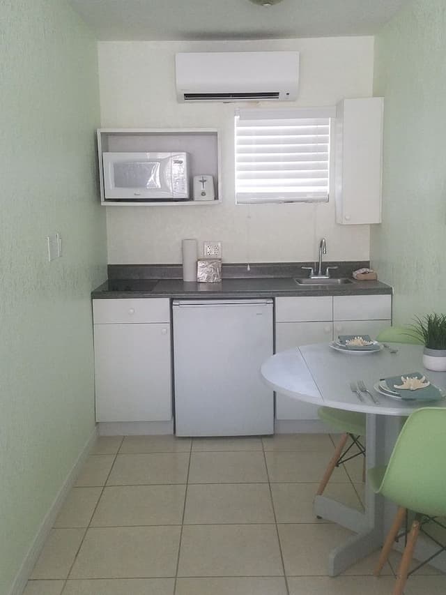 Double Room, 2 Queen Beds, Kitchenette