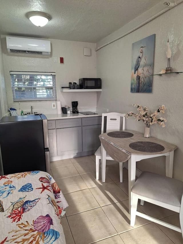 Double Room, 2 Queen Beds, Kitchenette