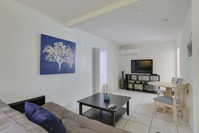 Room, 2 Bedrooms