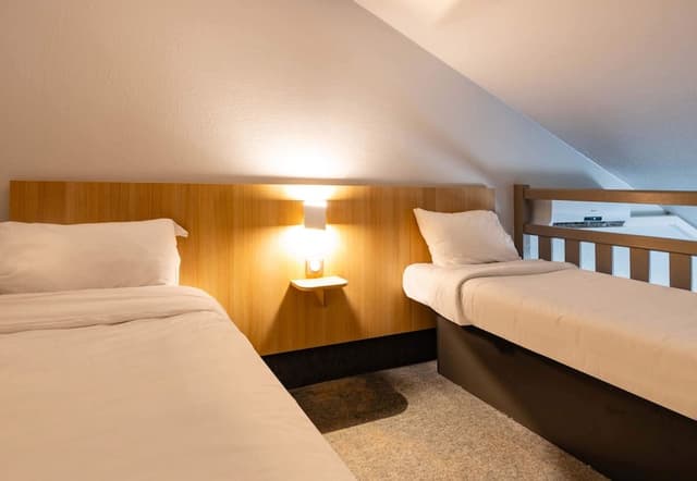 Quadruple Non-Smoking Room