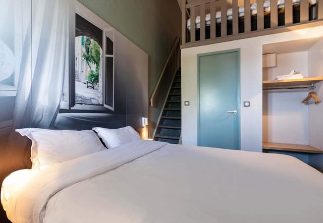 Quadruple Non-Smoking Room