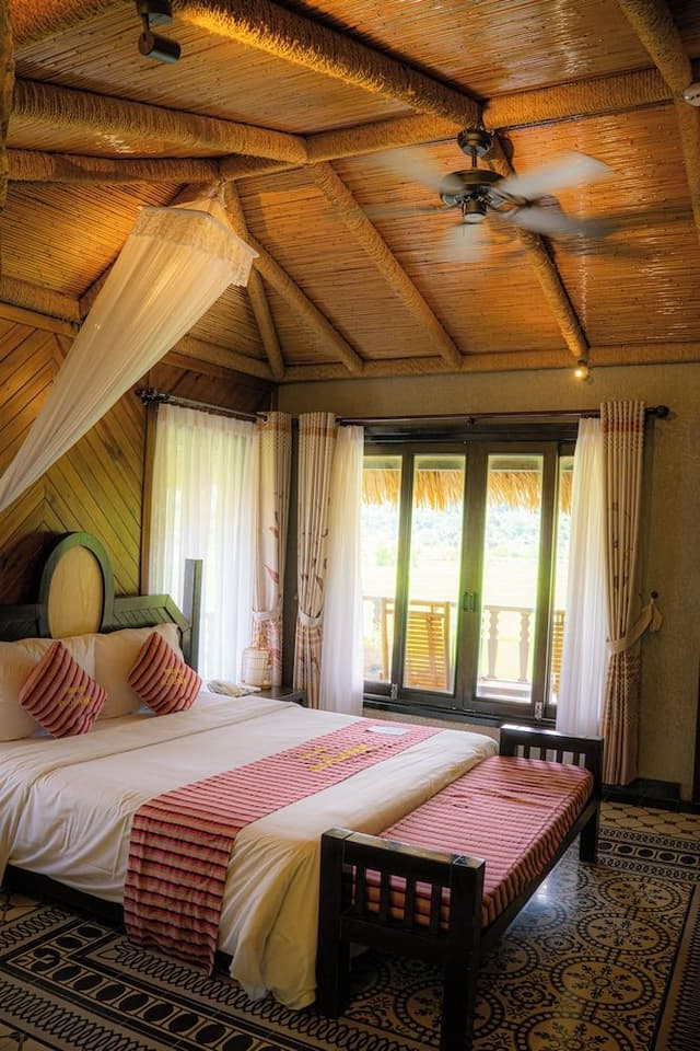 Suite, Valley View