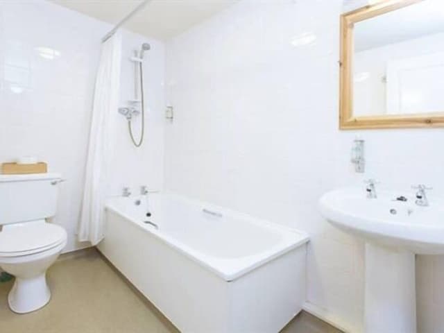 Twin Room, Ensuite