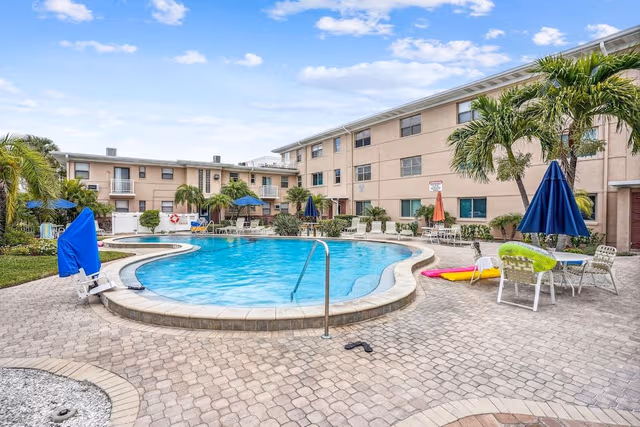 Condo, 1 King Bed with Sofa bed (Friendly Native 204)