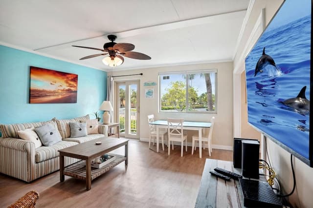 Condo, 1 Queen Bed with Sofa bed (Friendly Native 507)