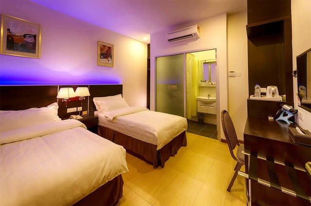 Standard Twin Room