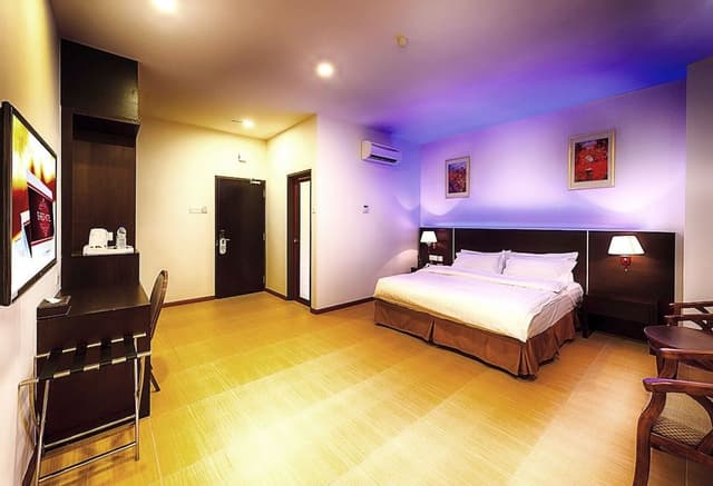 Superior King Room