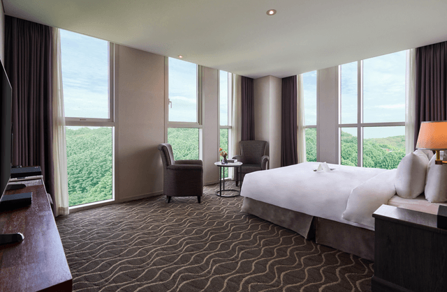 Premium Corner with Forest View