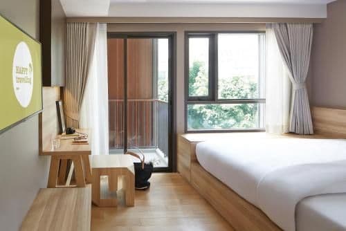 Deluxe King Bed