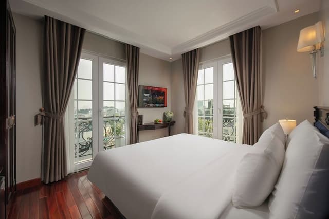 Executive Room, City View