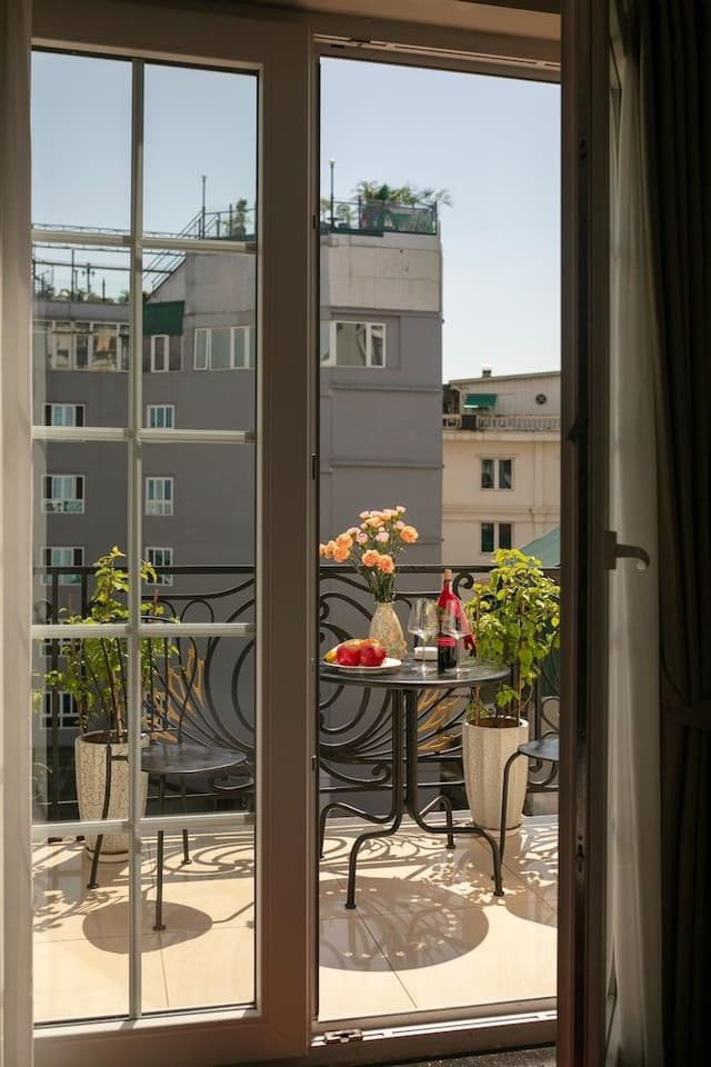 X Executive Terrace (Have 1 Big Terrace or 1 Terrace and 1 Small Balcony)