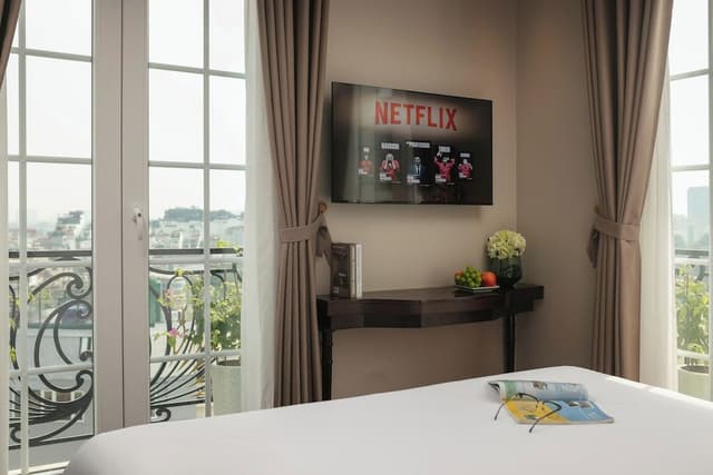 Executive Room, City View