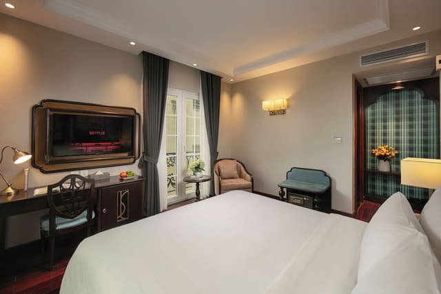 Honeymoon Double Room, City View