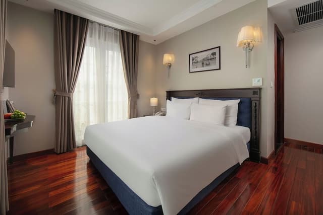 Executive Room, City View
