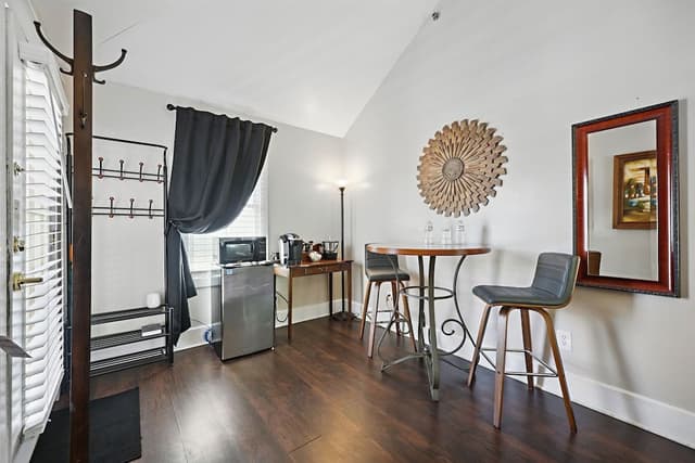Luxury Room, 1 King Bed, Non Smoking (The Carriage House)