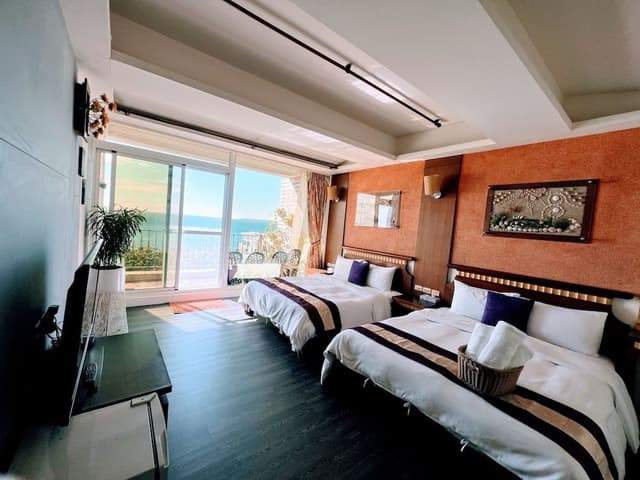 Standard Quadruple Room, Sea Facing