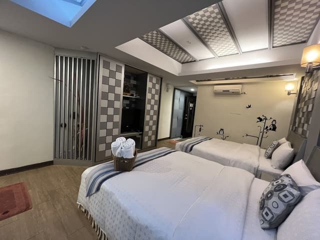 Standard Quadruple Room, No Windows