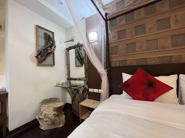 Standard Double Room, No Windows