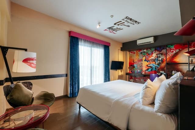 Dash Deluxe Double Room City View with Free 2 Bottles Beer