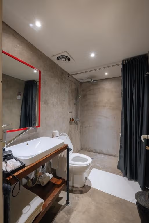 Dash Deluxe Two-Bedroom with Free 2 Bottles Beer