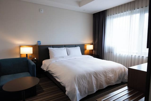[Bath Bomb PKG] Deluxe Double Room - Bathtub