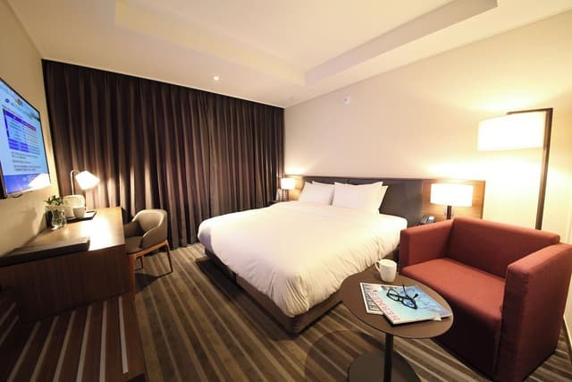 [Bath Bomb PKG] Deluxe Double Room - Bathtub