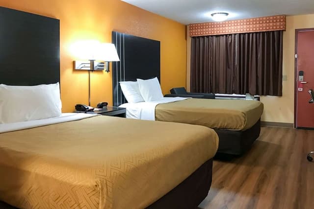 Standard Room, 2 Queen Beds, Non Smoking