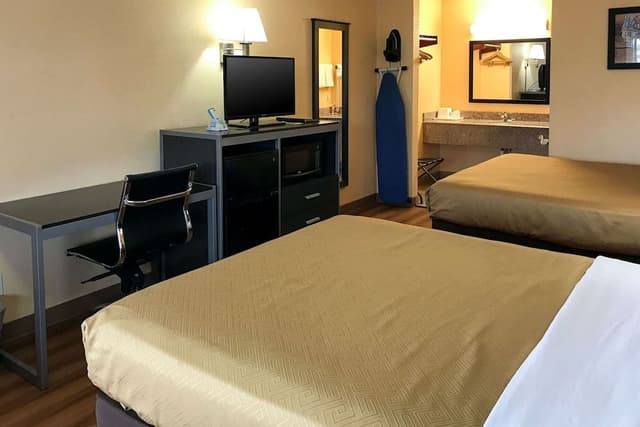 Standard Room, 2 Queen Beds, Non Smoking