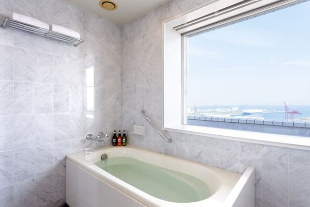 Corner Twin Room with view bath [Non-Smoking]