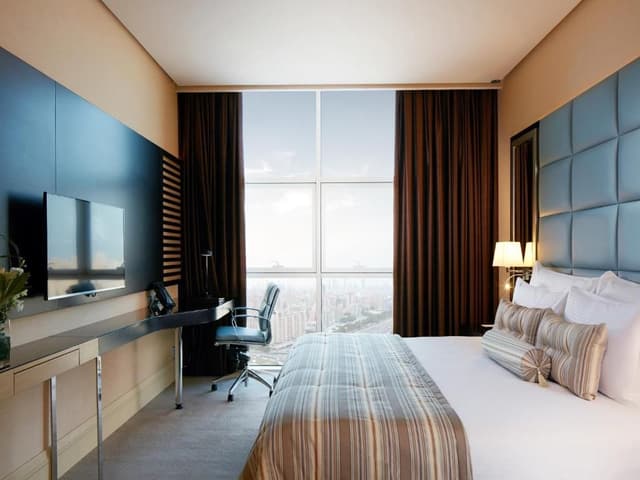 Club Business Suite with Executive Lounge Access