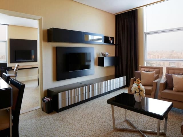Club Business Suite with Executive Lounge Access