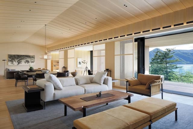 Suite, 1 King Bed, Lake View (Balcony)
