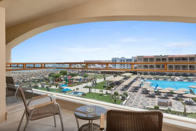 Deluxe Room with Side Sea View