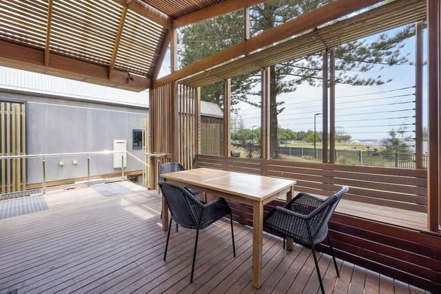Premium Villa - Sleeps 4 - Accessible
