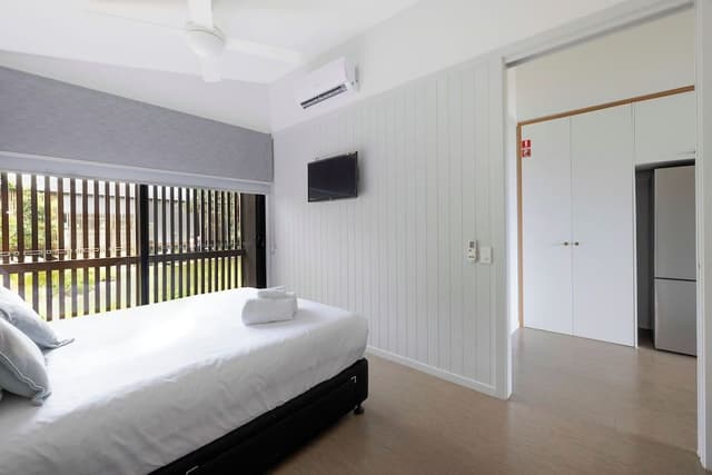 Premium Villa - Sleeps 4 - Accessible