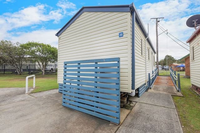 Deluxe Cabin - Sleeps 4 - Accessible - Dog Friendly