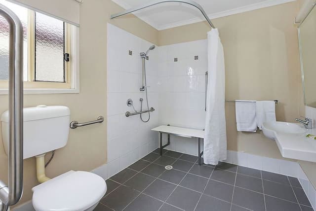 Deluxe Cabin - Sleeps 4 - Accessible - Dog Friendly