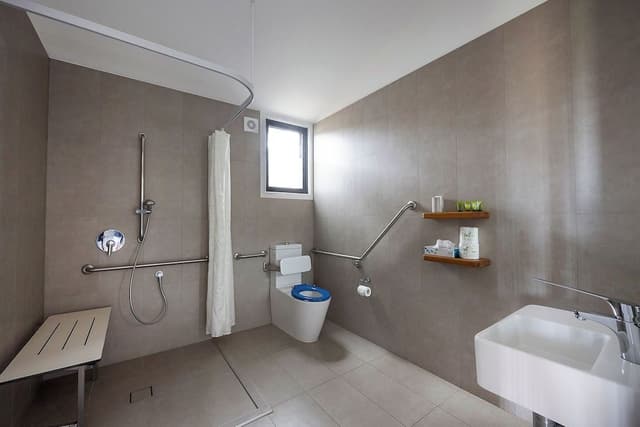 Premium Villa - Sleeps 4 - Accessible