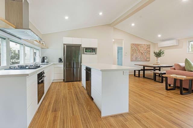 Beach Houses - Sleeps 8
