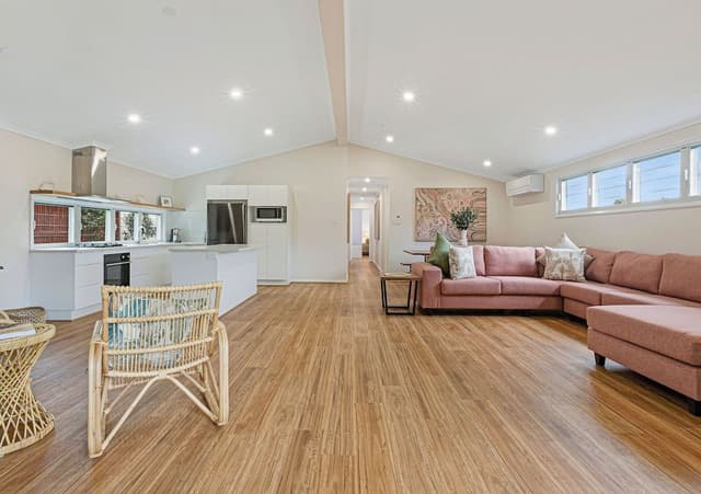 Beach Houses - Sleeps 8