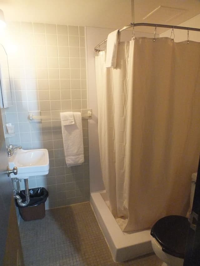 Standard Room, 1 Double Bed, Private Bathroom
