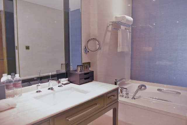 Premium Room, 1 King Bed